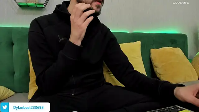 Snapshot of Dylan_Best chatting on November 19, 10:54 pm Dylan Best online show from November 19, 10:54 pm