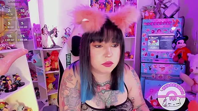 Snapshot of meda_kawaii_ chatting on December 7, 6:26 pm meda kawaii online show from December 7, 6:26 pm