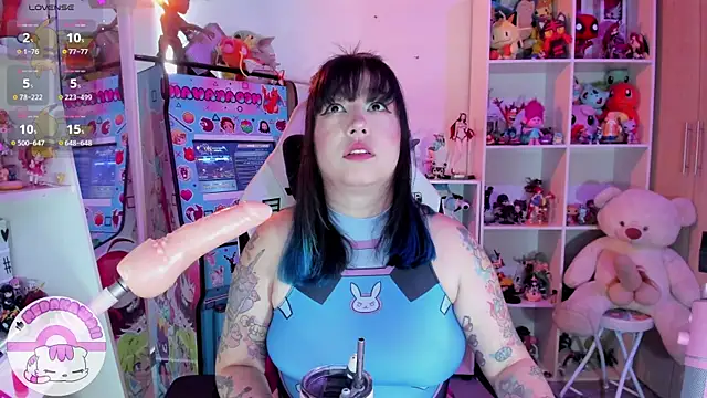 Snapshot of meda_kawaii_ chatting on January 2, 4:35 pm meda kawaii online show from January 2, 4:35 pm