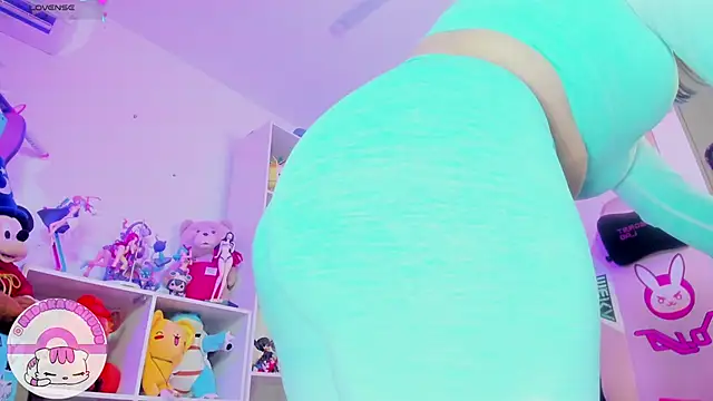 Snapshot of meda_kawaii_ chatting on March 9, 6:50 am meda kawaii online show from March 9, 6:50 am