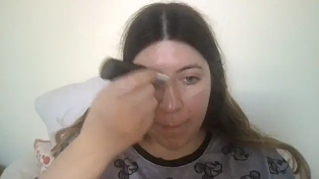 Snapshot of HYPHYtype chatting on January 27, 10:38 pm HYPHYtype online show from January 27, 10:38 pm