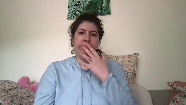 Snapshot of HYPHYtype chatting on November 16, 7:41 pm HYPHYtype online show from November 16, 7:41 pm