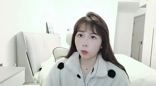 Sunset glow online show from February 20, 3:30 pm