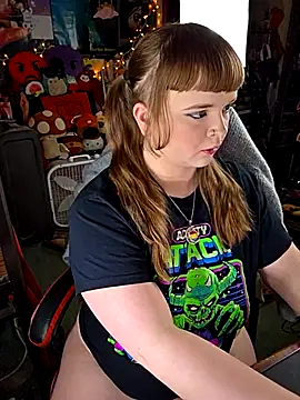 Snapshot of VelvetDiablo chatting on November 21, 12:43 am VelvetDiablo online show from November 21, 12:43 am