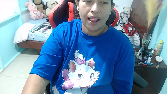 Snapshot of NatalySexxxMilk chatting on January 3, 11:46 am NatalySexxxMilk online show from January 3, 11:46 am