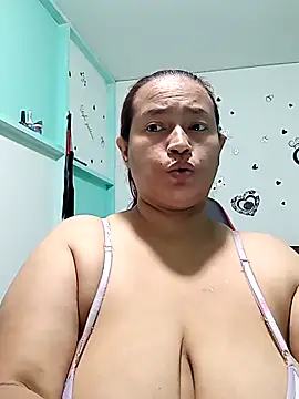Snapshot of NatalySexxxMilk chatting on October 9, 7:06 am NatalySexxxMilk online show from October 9, 7:06 am