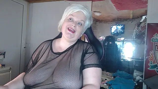 sexychazza16 online show from December 4, 7:34 pm