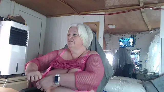 sexychazza16 online show from October 8, 6:38 pm