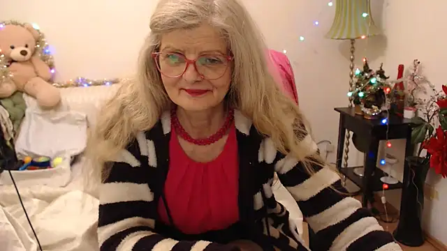 Snapshot of BlairFort chatting on December 14, 10:13 am BlairFort online show from December 14, 10:13 am