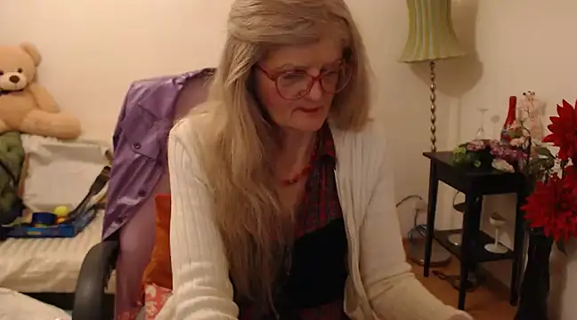 Snapshot of BlairFort chatting on February 10, 3:42 pm BlairFort online show from February 10, 3:42 pm