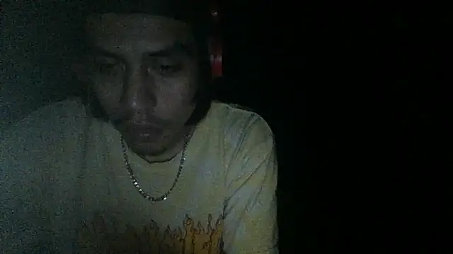 Snapshot of AlexAlejandro13 chatting on September 23, 7:22 am AlexAlejandro13 online show from September 23, 7:22 am