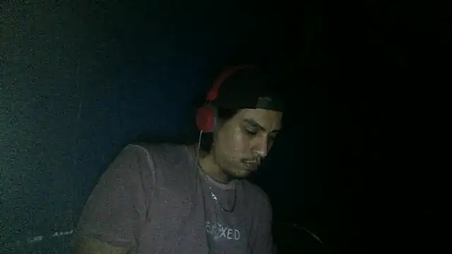 Snapshot of AlexAlejandro13 chatting on September 24, 5:33 am AlexAlejandro13 online show from September 24, 5:33 am