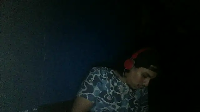 Snapshot of AlexAlejandro13 chatting on September 27, 5:45 am AlexAlejandro13 online show from September 27, 5:45 am