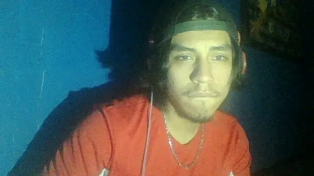 Snapshot of AlexAlejandro13 chatting on October 3, 5:04 am AlexAlejandro13 online show from October 3, 5:04 am