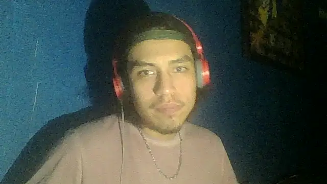 Snapshot of AlexAlejandro13 chatting on October 4, 7:17 am AlexAlejandro13 online show from October 4, 7:17 am