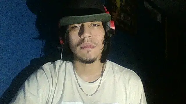 Snapshot of AlexAlejandro13 chatting on October 12, 7:29 am AlexAlejandro13 online show from October 12, 7:29 am