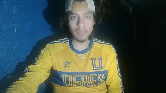 Snapshot of AlexAlejandro13 chatting on October 16, 8:48 am AlexAlejandro13 online show from October 16, 8:48 am