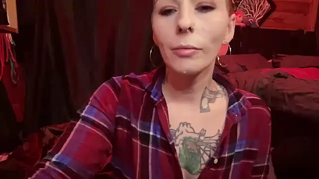 Snapshot of TeenyDoll chatting on November 11, 3:39 am TeenyDoll online show from November 11, 3:39 am