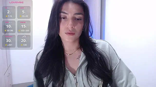 Snapshot of EricaVanderhill chatting on October 1, 8:37 pm EricaVanderhill online show from October 1, 8:37 pm