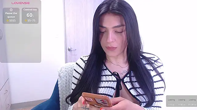 Snapshot of EricaVanderhill chatting on October 24, 7:21 pm EricaVanderhill online show from October 24, 7:21 pm