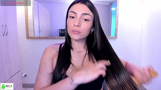 EricaVanderhill online show from December 22, 11:46 pm