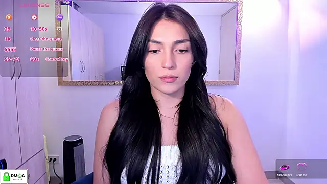 EricaVanderhill online show from April 8, 12:10 am