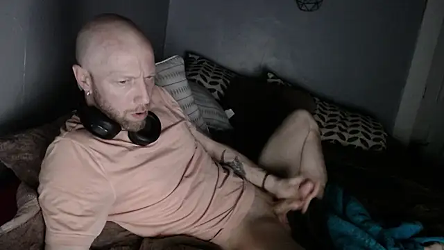 MaxRouger online show from March 13, 10:05 am