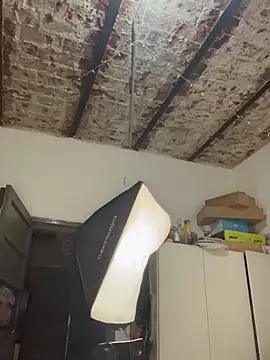 Snapshot of Alicbranca chatting on November 27, 12:35 am Alicbranca online show from November 27, 12:35 am