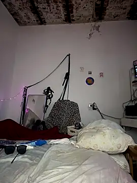 Snapshot of Alicbranca chatting on November 30, 4:44 pm Alicbranca online show from November 30, 4:44 pm