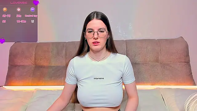 Snapshot of AriellaTesk chatting on February 28, 4:24 am AriellaTesk online show from February 28, 4:24 am