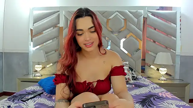 Snapshot of alexandra_fire69x chatting on November 15, 3:52 pm alexandra fire69x online show from November 15, 3:52 pm