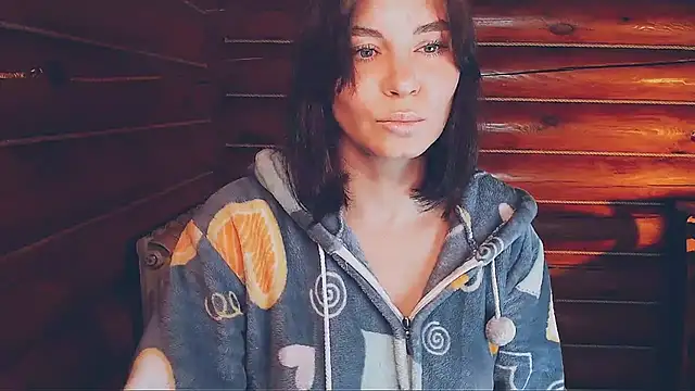 Snapshot of Platina_Fox chatting on November 6, 12:33 am Platina Fox online show from November 6, 12:33 am