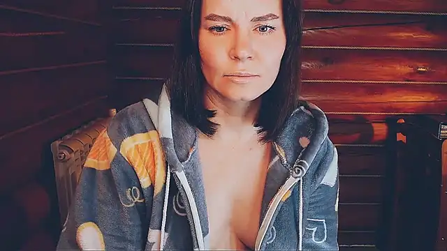 Snapshot of Platina_Fox chatting on November 19, 2:00 am Platina Fox online show from November 19, 2:00 am