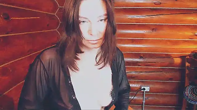 Snapshot of Platina_Fox chatting on November 27, 5:31 am Platina Fox online show from November 27, 5:31 am