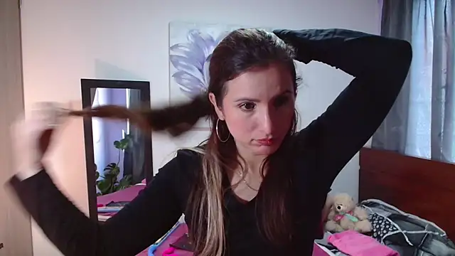 vanessabrown  online show from February 19, 2:23 pm