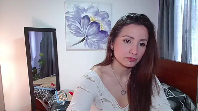 vanessabrown  online show from March 15, 2:55 pm