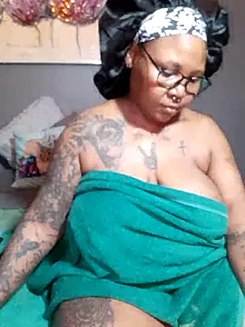Snapshot of PearlSexxy69 chatting on March 17, 3:40 pm PearlSexxy69 online show from March 17, 3:40 pm