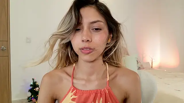 Sensualtease online show from December 12, 3:32 am