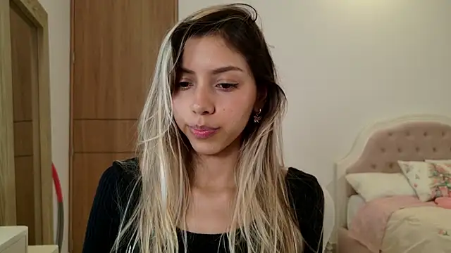 Sensualtease online show from December 13, 12:31 am