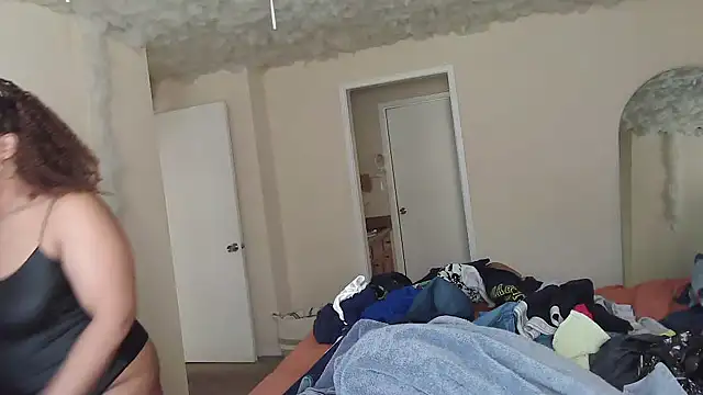 Snapshot of EntitledMistress chatting on February 24, 5:00 pm EntitledMistress online show from February 24, 5:00 pm