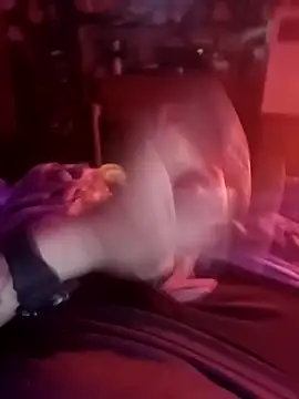 Snapshot of MrDaRkO_420 chatting on November 16, 10:48 pm MrDaRkO 420 online show from November 16, 10:48 pm