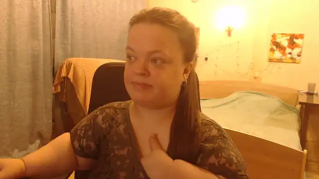 Janiffer MiMi online show from January 6, 10:15 pm