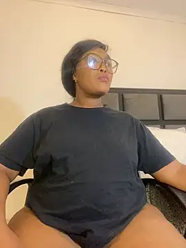 Snapshot of BADFATASS85 chatting on January 28, 3:36 am BADFATASS85 online show from January 28, 3:36 am