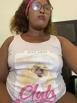 Snapshot of BADFATASS85 chatting on February 3, 8:13 am BADFATASS85 online show from February 3, 8:13 am