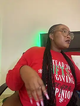 Snapshot of BADFATASS85 chatting on February 17, 7:04 am BADFATASS85 online show from February 17, 7:04 am