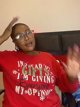 Snapshot of BADFATASS85 chatting on February 18, 2:59 am BADFATASS85 online show from February 18, 2:59 am