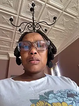 Snapshot of BADFATASS85 chatting on December 4, 11:52 am BADFATASS85 online show from December 4, 11:52 am