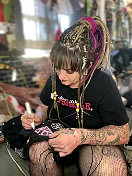 1-800-FUCKYOU online show from September 19, 2:07 pm