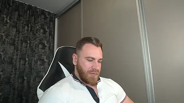 Thori92 online show from March 22, 6:25 pm