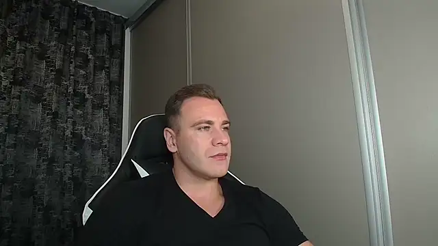 Thori92 online show from September 18, 6:10 pm